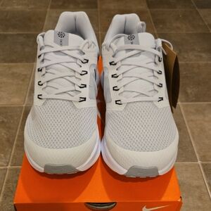Nike Run Swift 3 Men's Light Gray Sneakers NIB